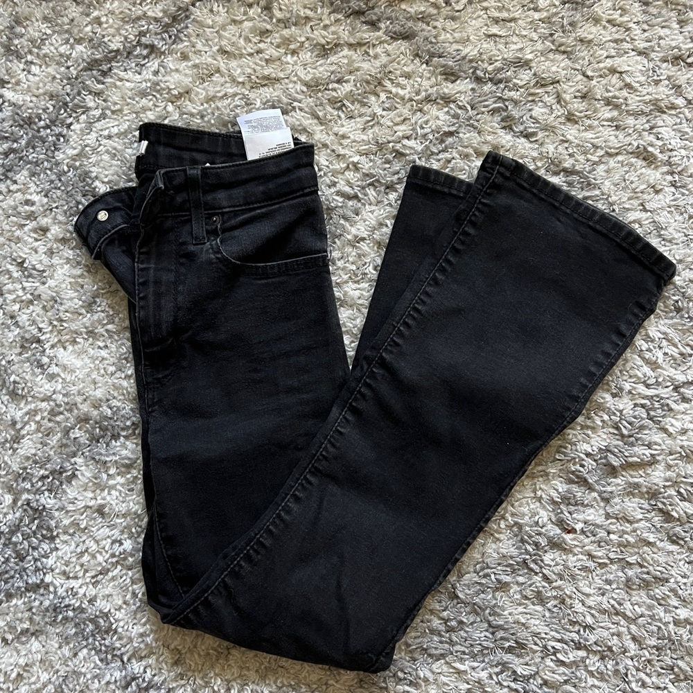 Levi’s 725 High Rise Bootcut Jeans